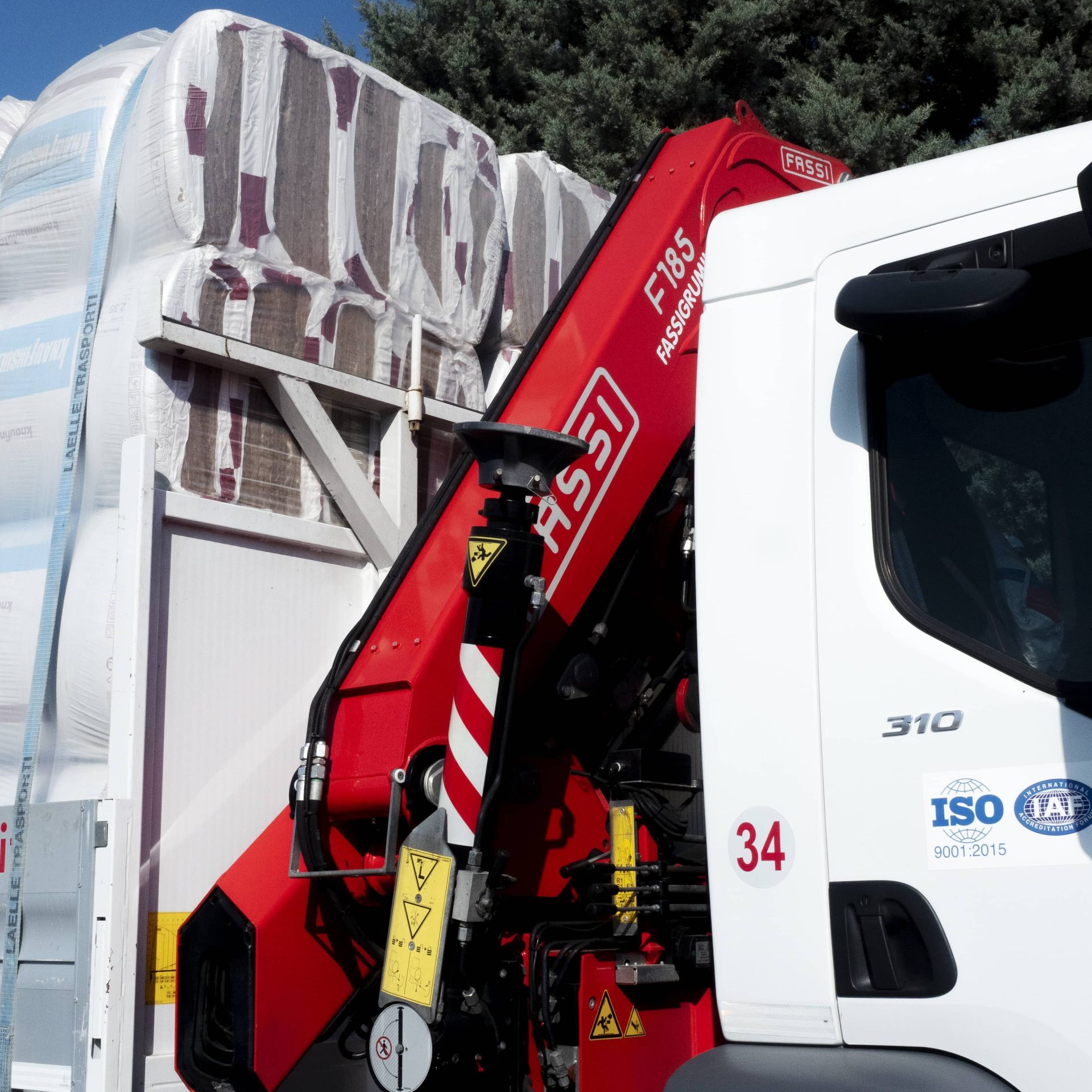 LAELLE TRASPORTI AZIENDA DI TRASPORTI E LOGISTICA